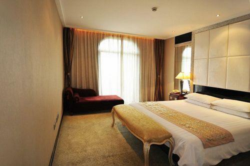 Golden Club Hotel 4*